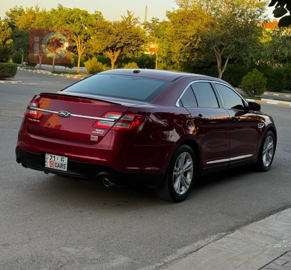 Ford Taurus